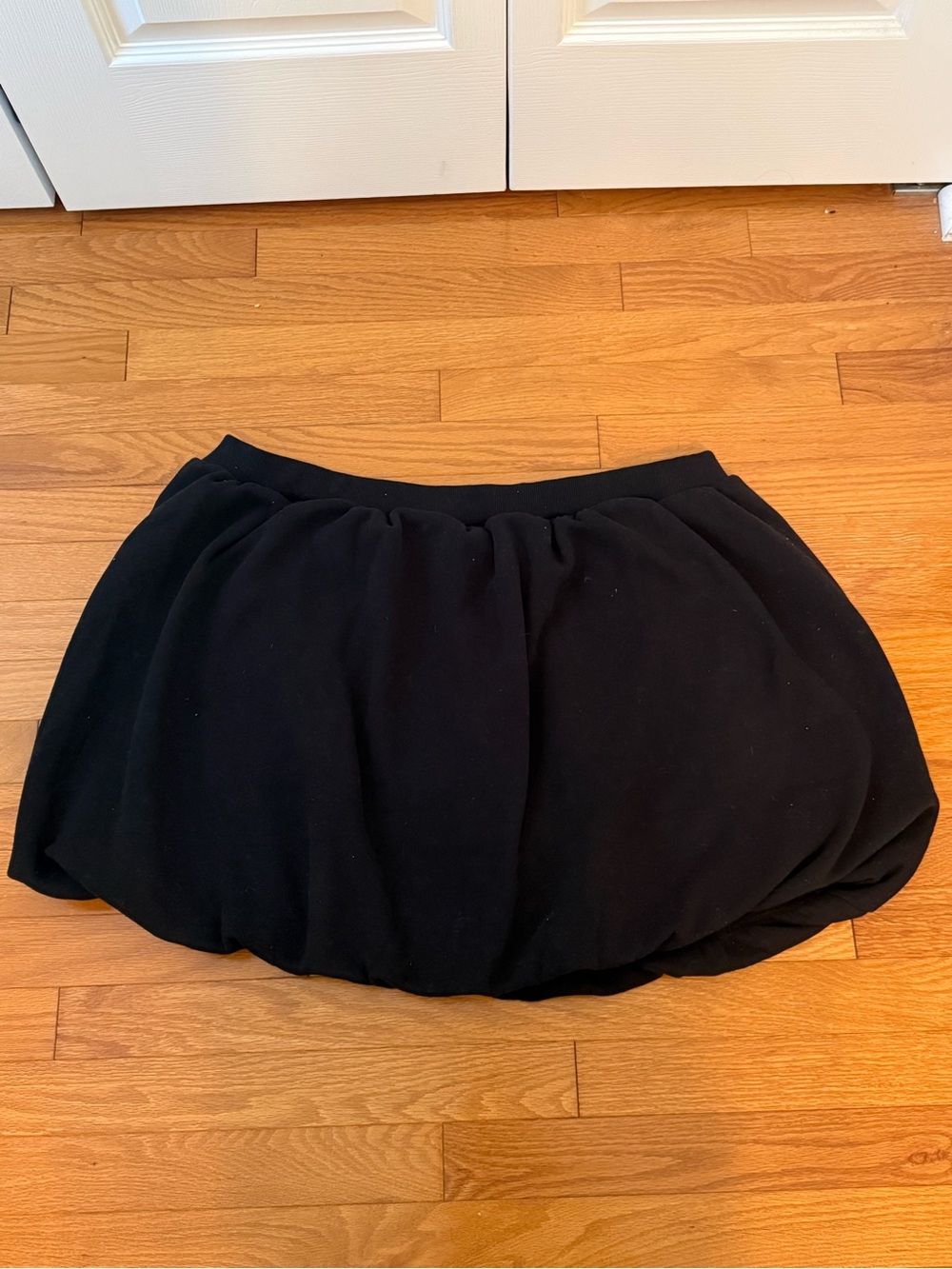 OFFLINE By Aerie Cloud Fleece Bubble Skort in True Black - Picture 3 of 4